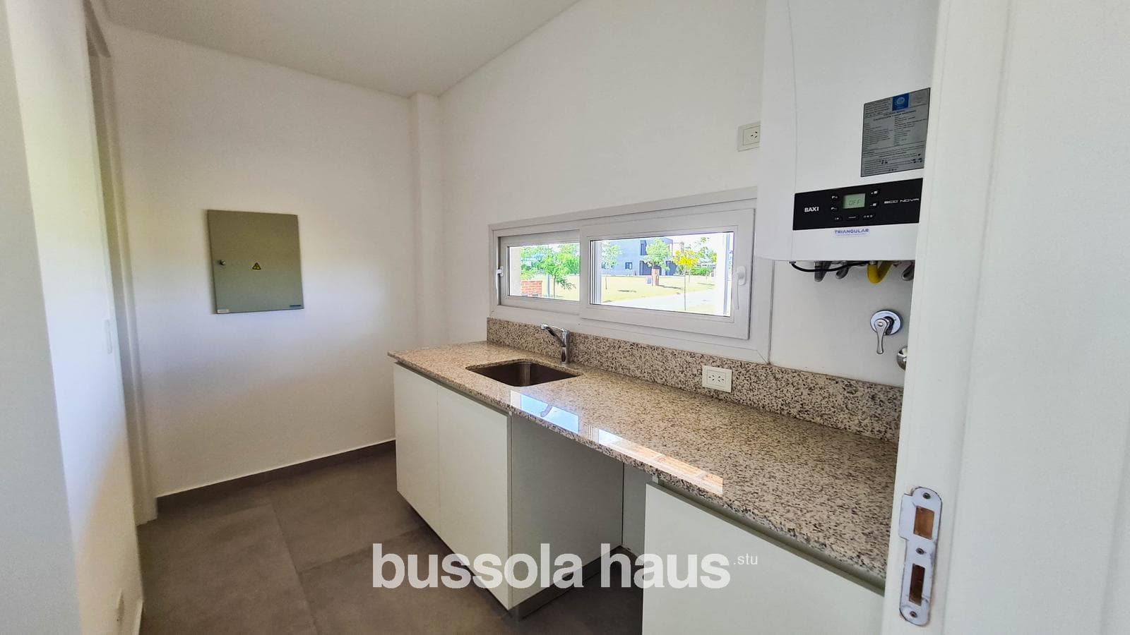 7-room house for rent with a pool in Riberas Puertos Escobar