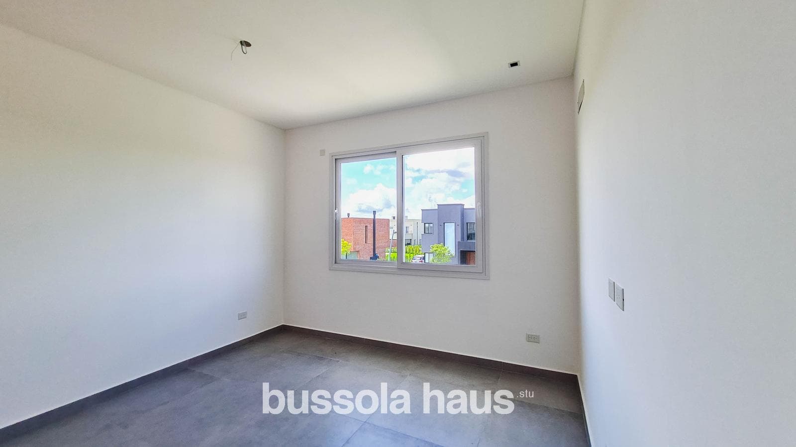 7-room house for rent with a pool in Riberas Puertos Escobar