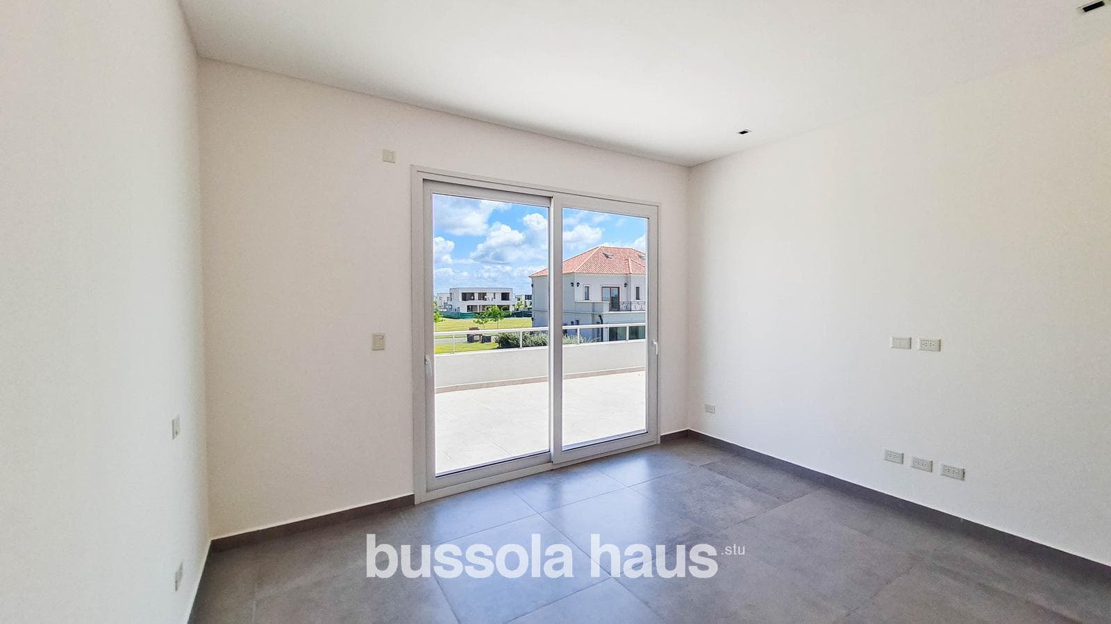 7-room house for rent with a pool in Riberas Puertos Escobar
