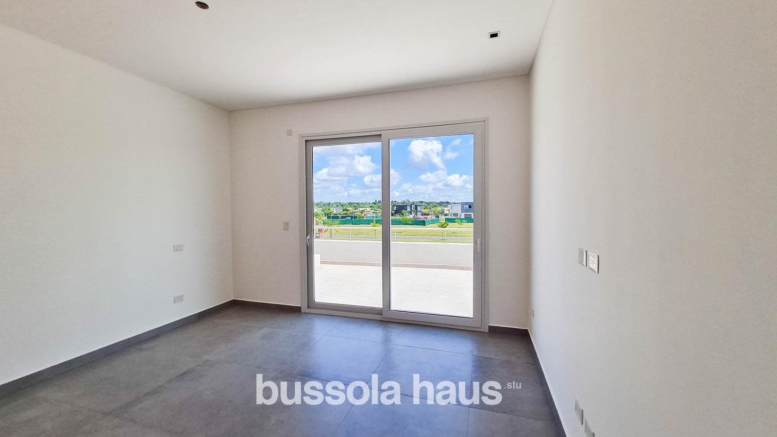 7-room house for rent with a pool in Riberas Puertos Escobar