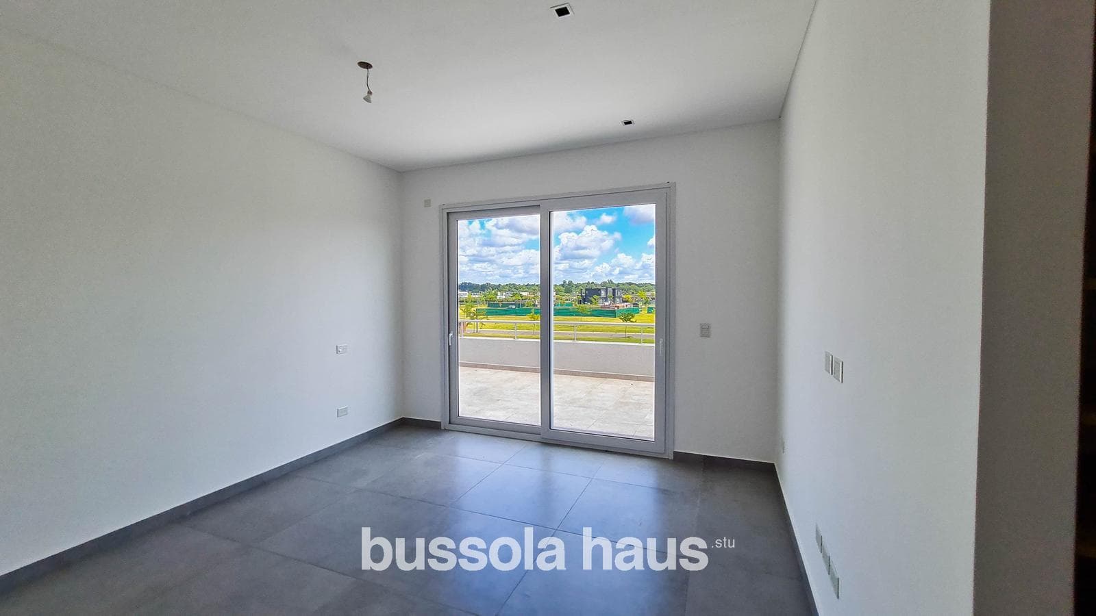 7-room house for rent with a pool in Riberas Puertos Escobar
