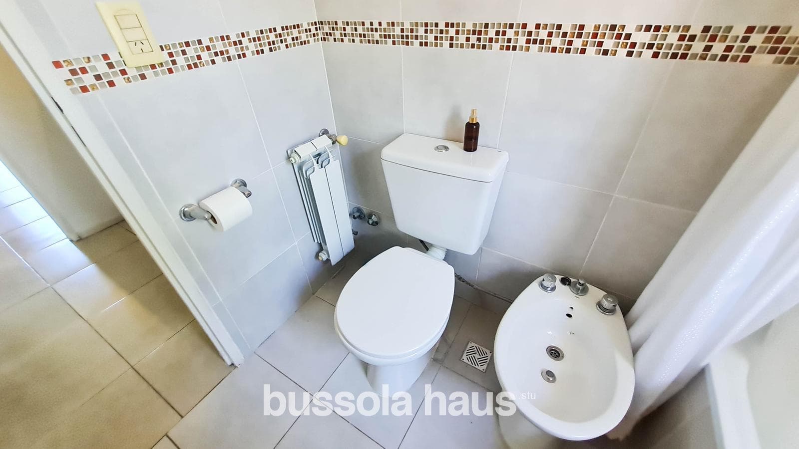5-room single-story house for sale with a pool in Cantón Escobar