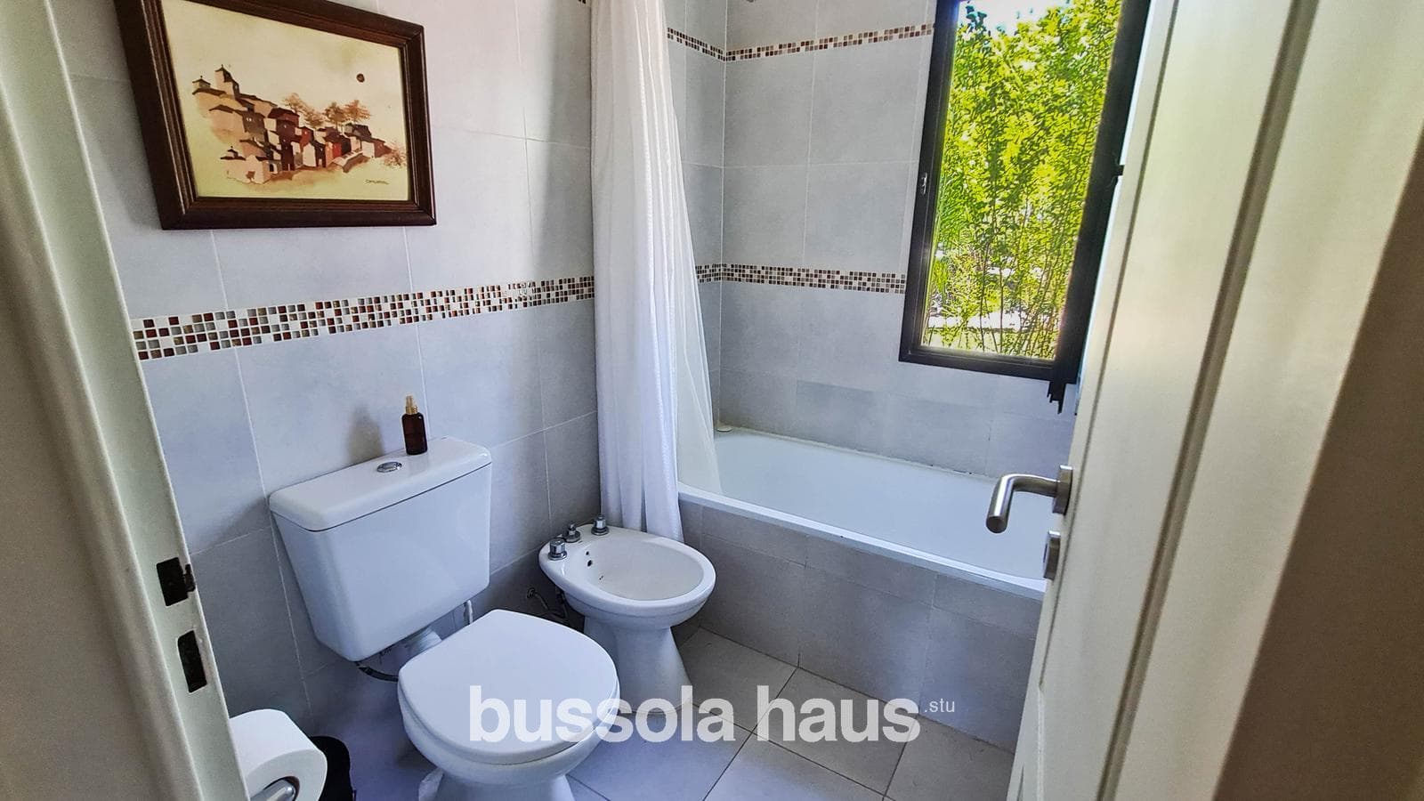 5-room single-story house for sale with a pool in Cantón Escobar