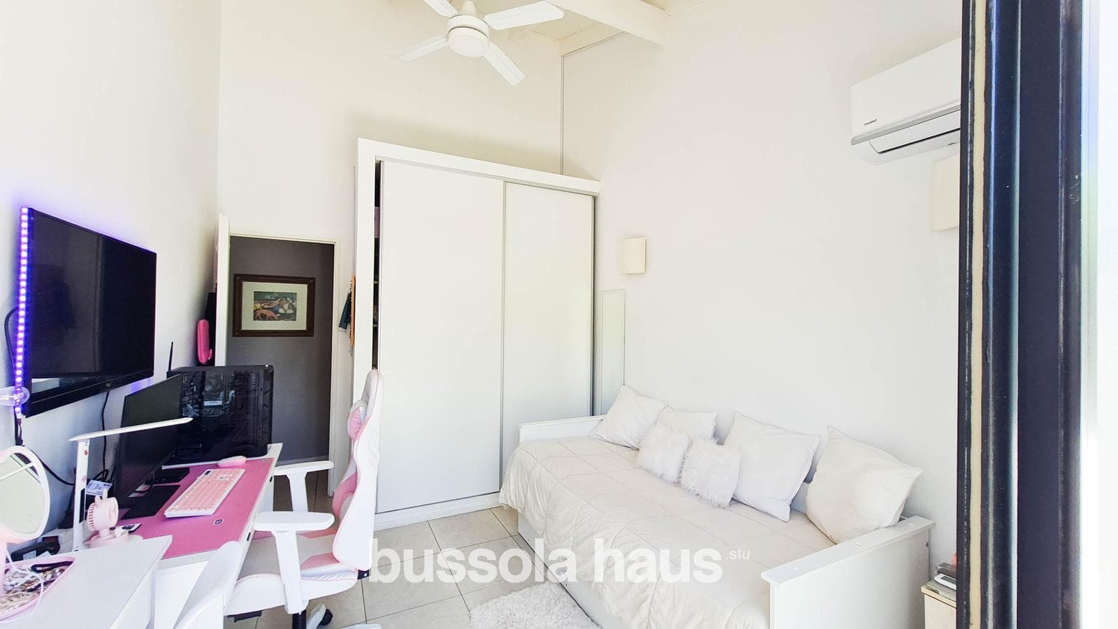 5-room single-story house for sale with a pool in Cantón Escobar