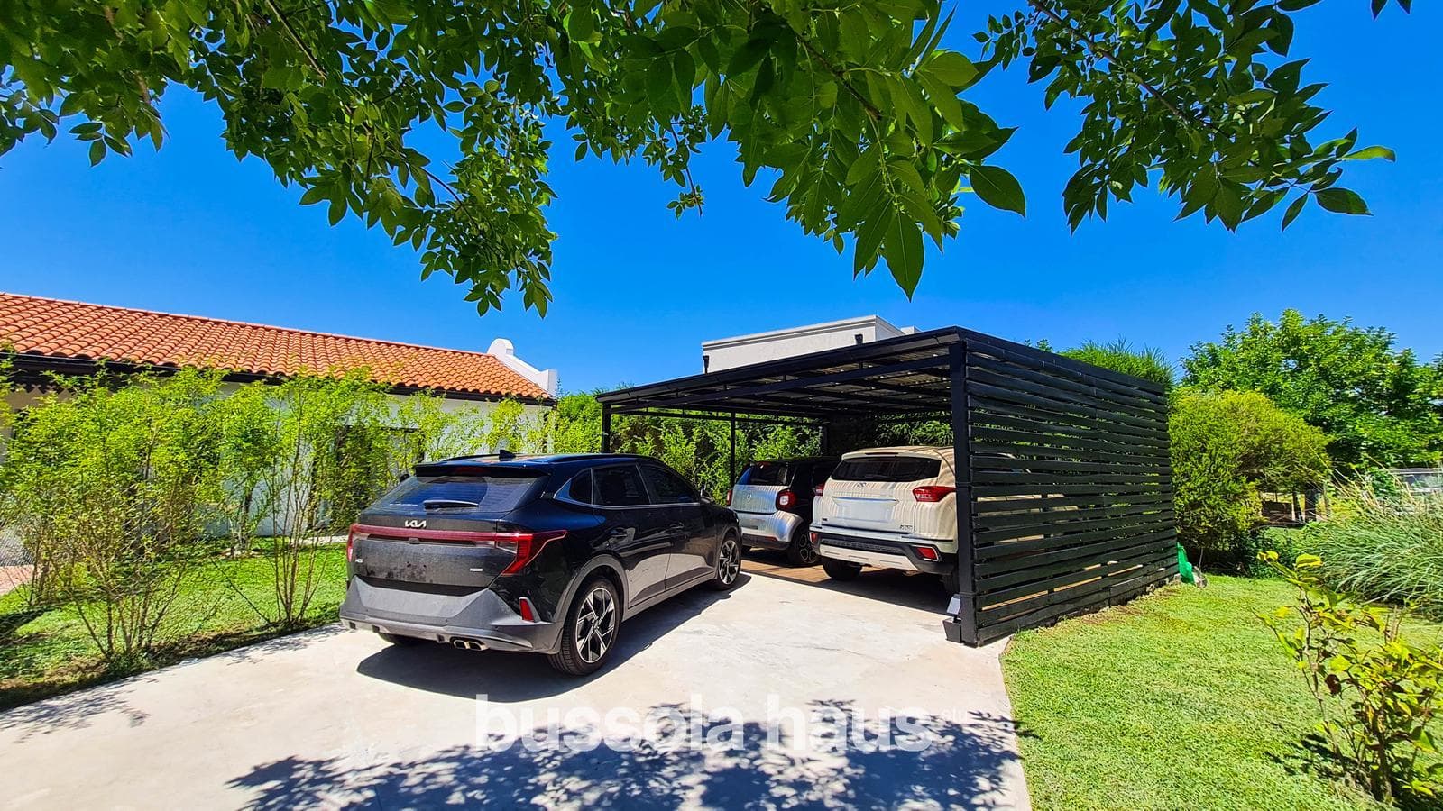 5-room single-story house for sale with a pool in Cantón Escobar