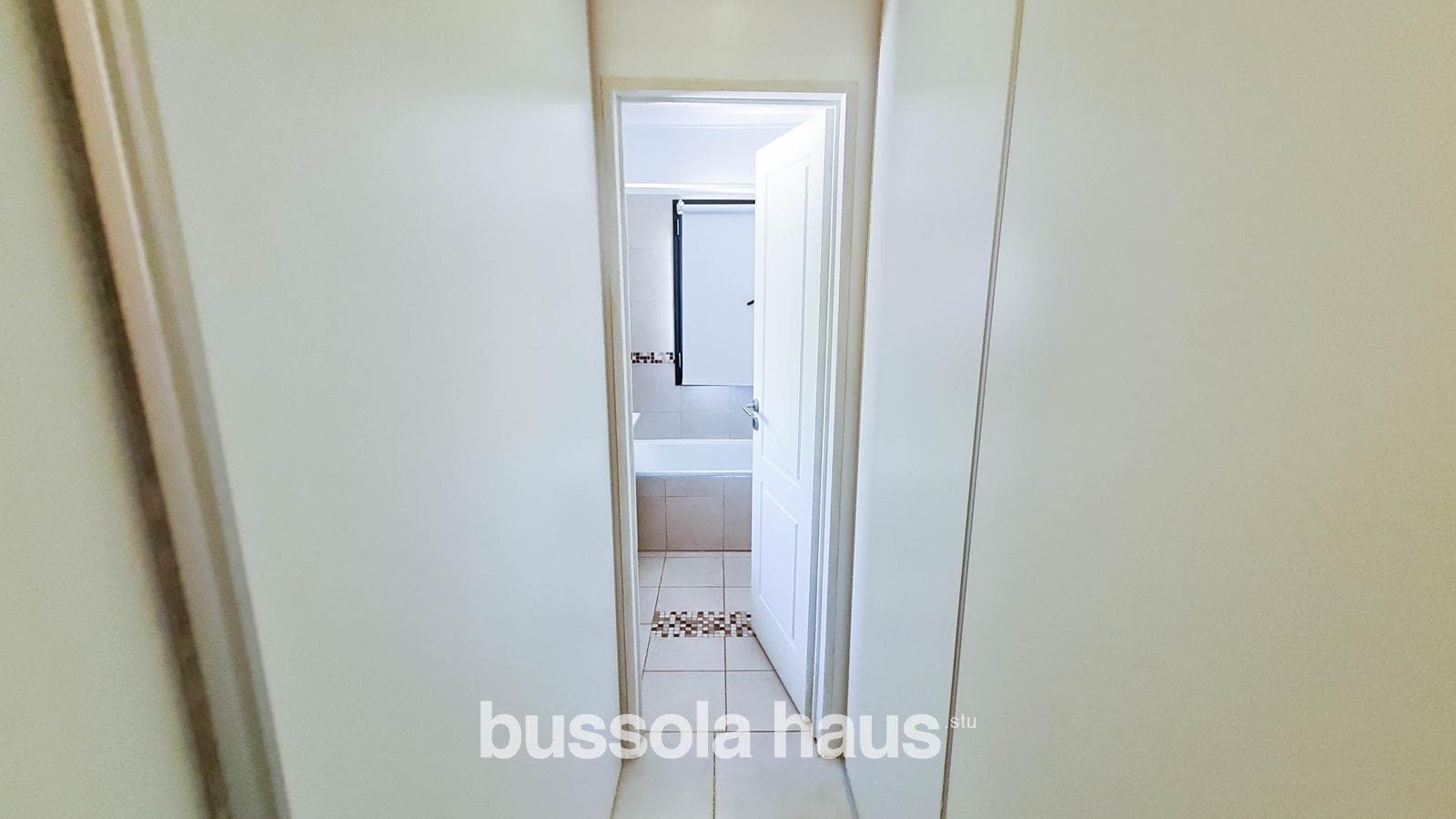 5-room single-story house for sale with a pool in Cantón Escobar