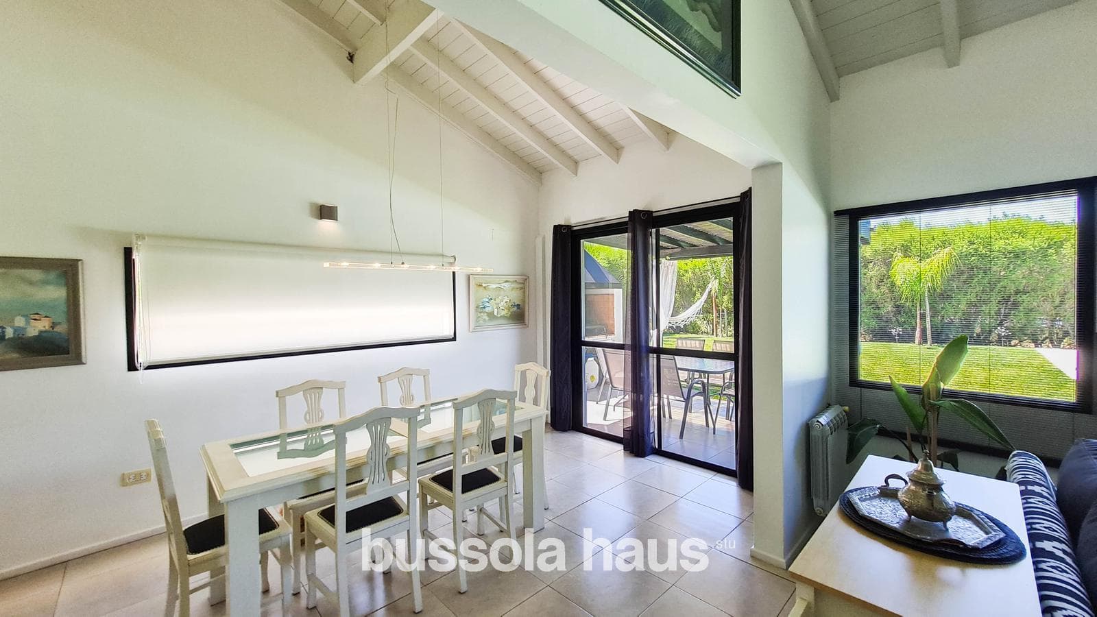 5-room single-story house for sale with a pool in Cantón Escobar