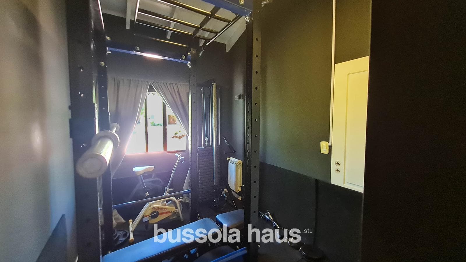 5-room single-story house for sale with a pool in Cantón Escobar