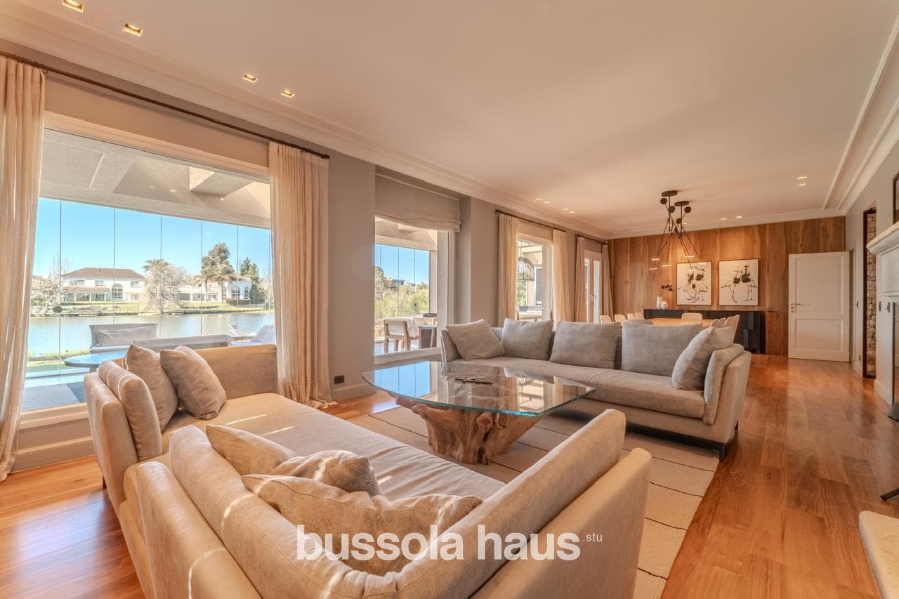 3-Bedroom House for Sale Near the Central Lake in Los Castores, Nordelta