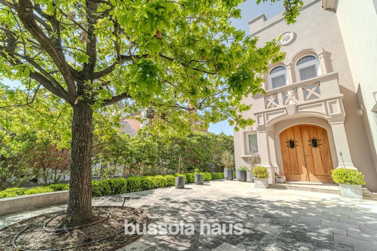3-Bedroom House for Sale Near the Central Lake in Los Castores, Nordelta
