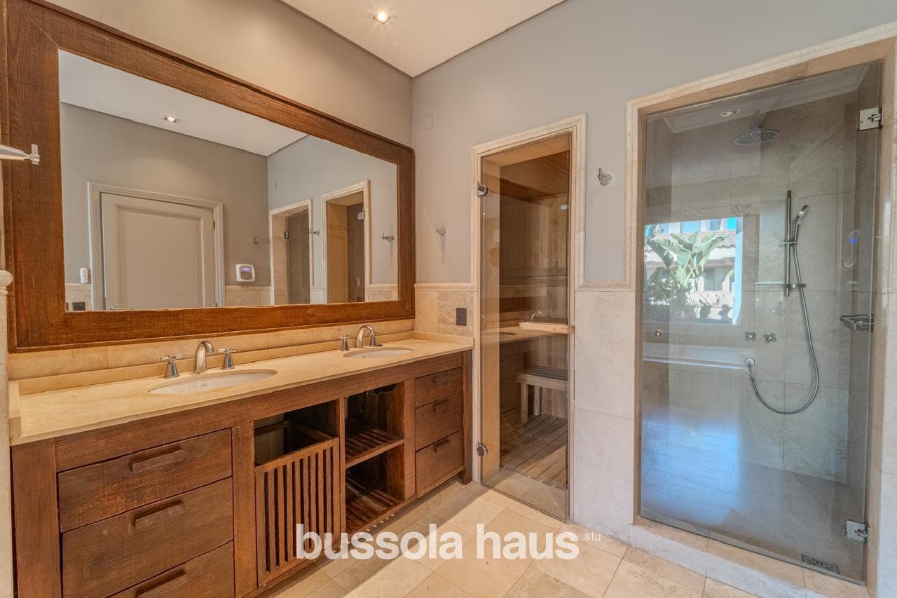 3-Bedroom House for Sale Near the Central Lake in Los Castores, Nordelta