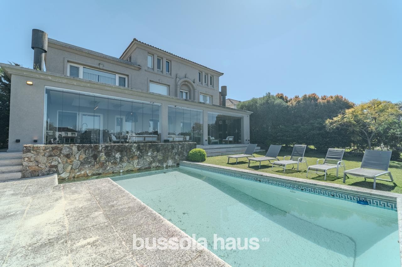 3-Bedroom House for Sale Near the Central Lake in Los Castores, Nordelta