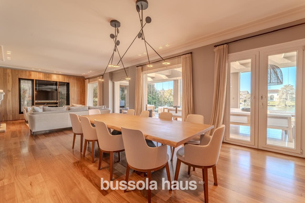 3-Bedroom House for Sale Near the Central Lake in Los Castores, Nordelta