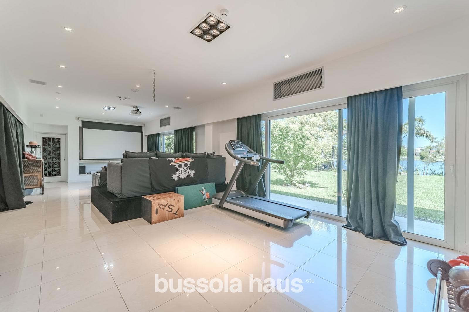6-Bedroom Lakefront Home for Sale in Nordelta