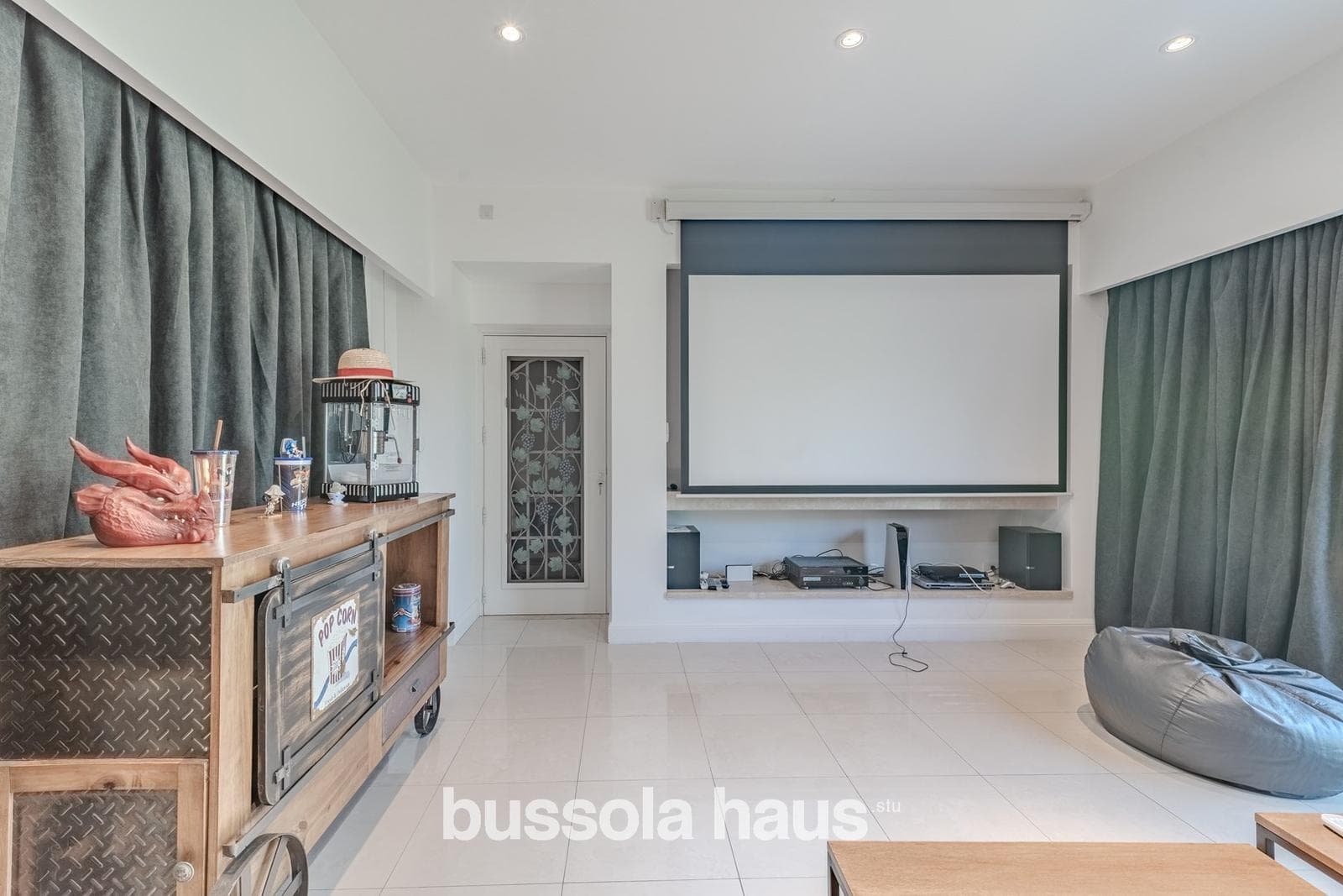 6-Bedroom Lakefront Home for Sale in Nordelta