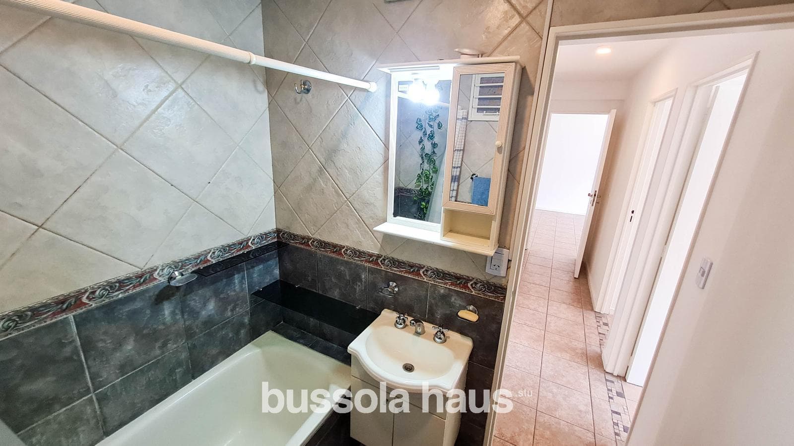 4-room apartment in Villa Urquiza with a garage