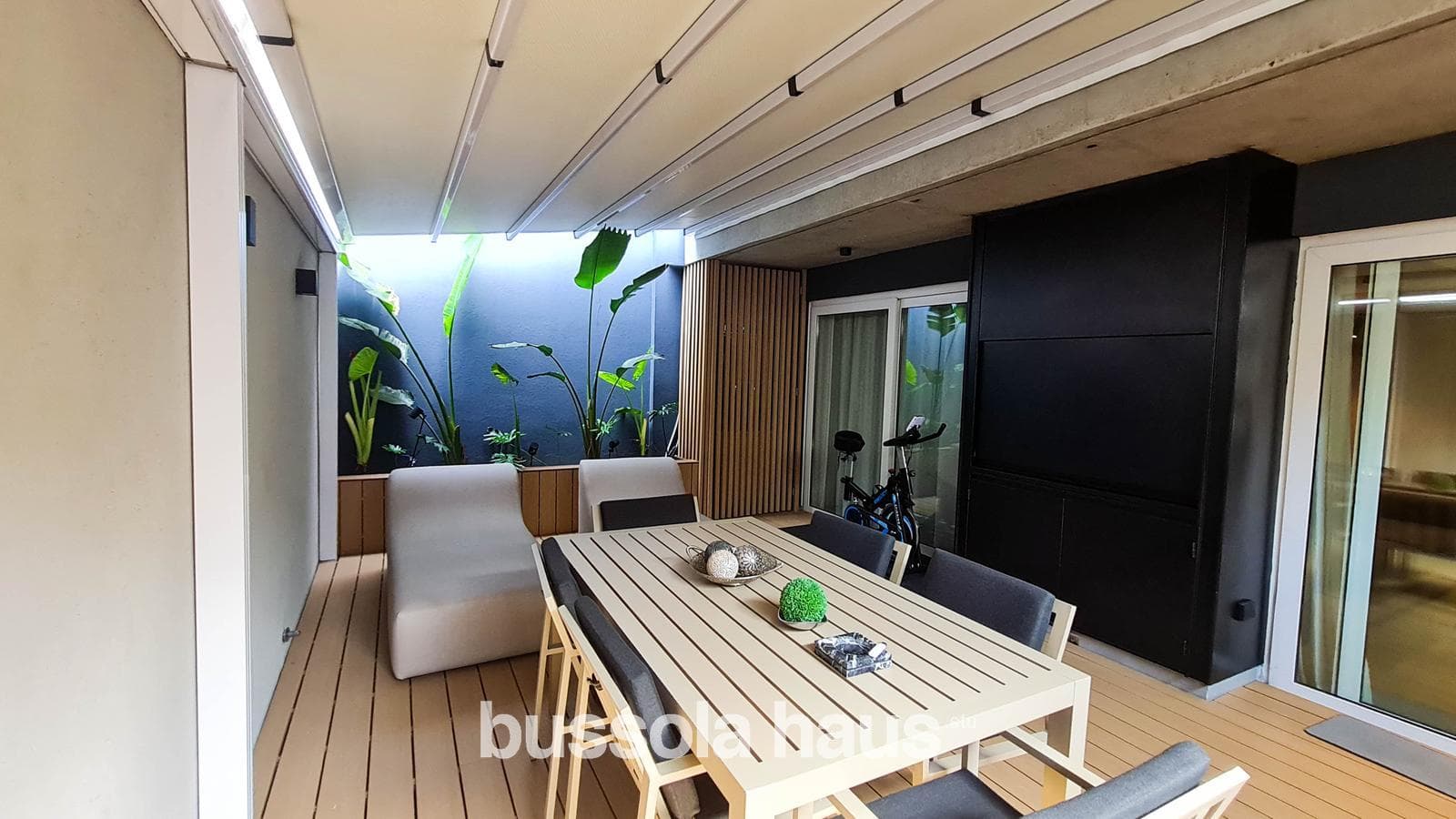 3-room apartment for sale with garage and ground-level patio in Belgrano