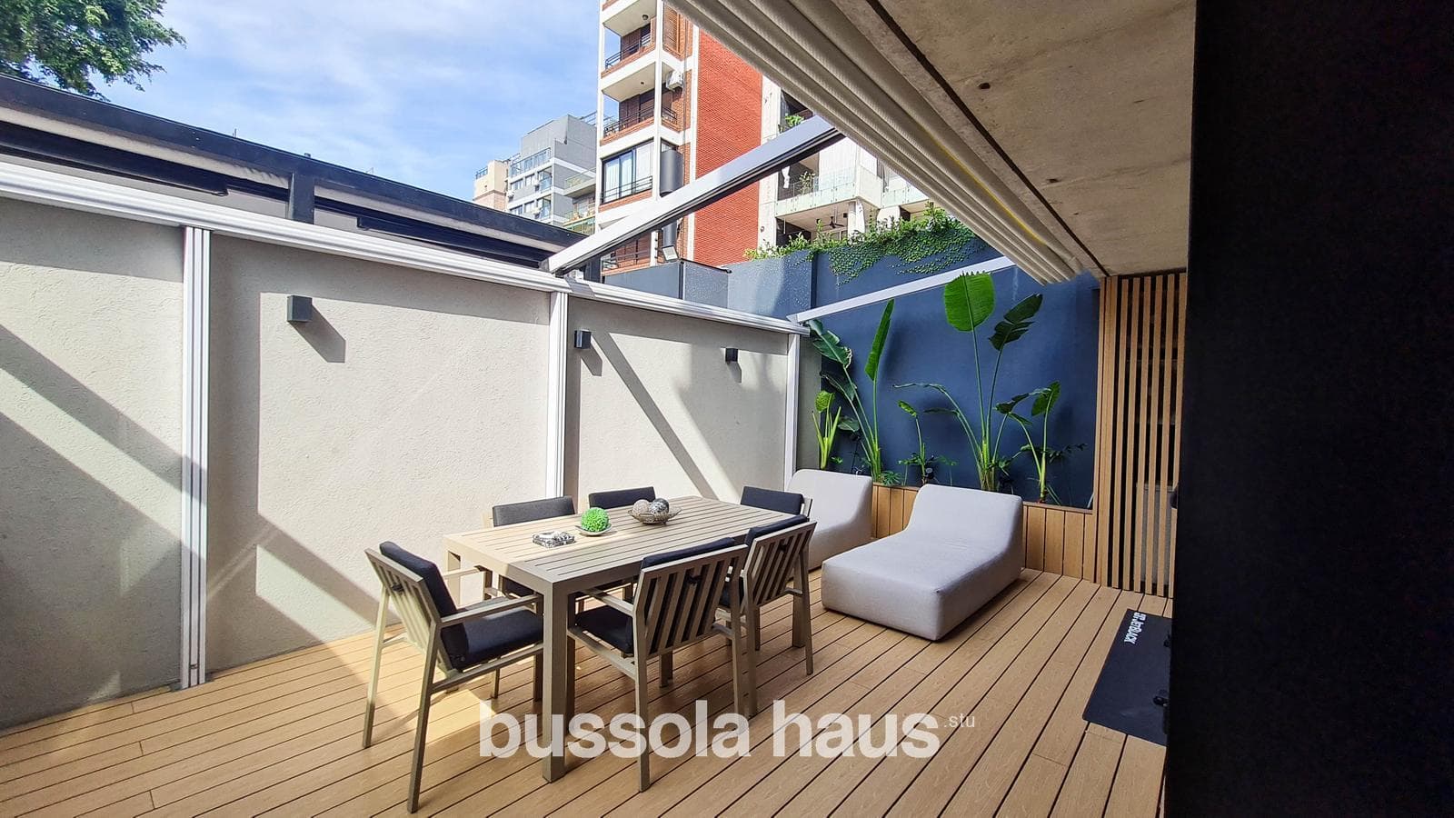 3-room apartment for sale with garage and ground-level patio in Belgrano