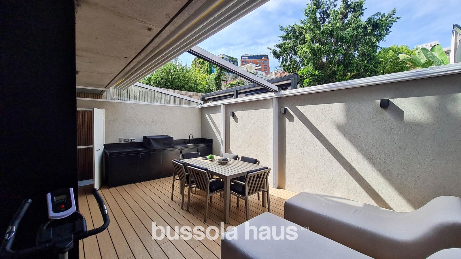 3-room apartment for sale with garage and ground-level patio in Belgrano