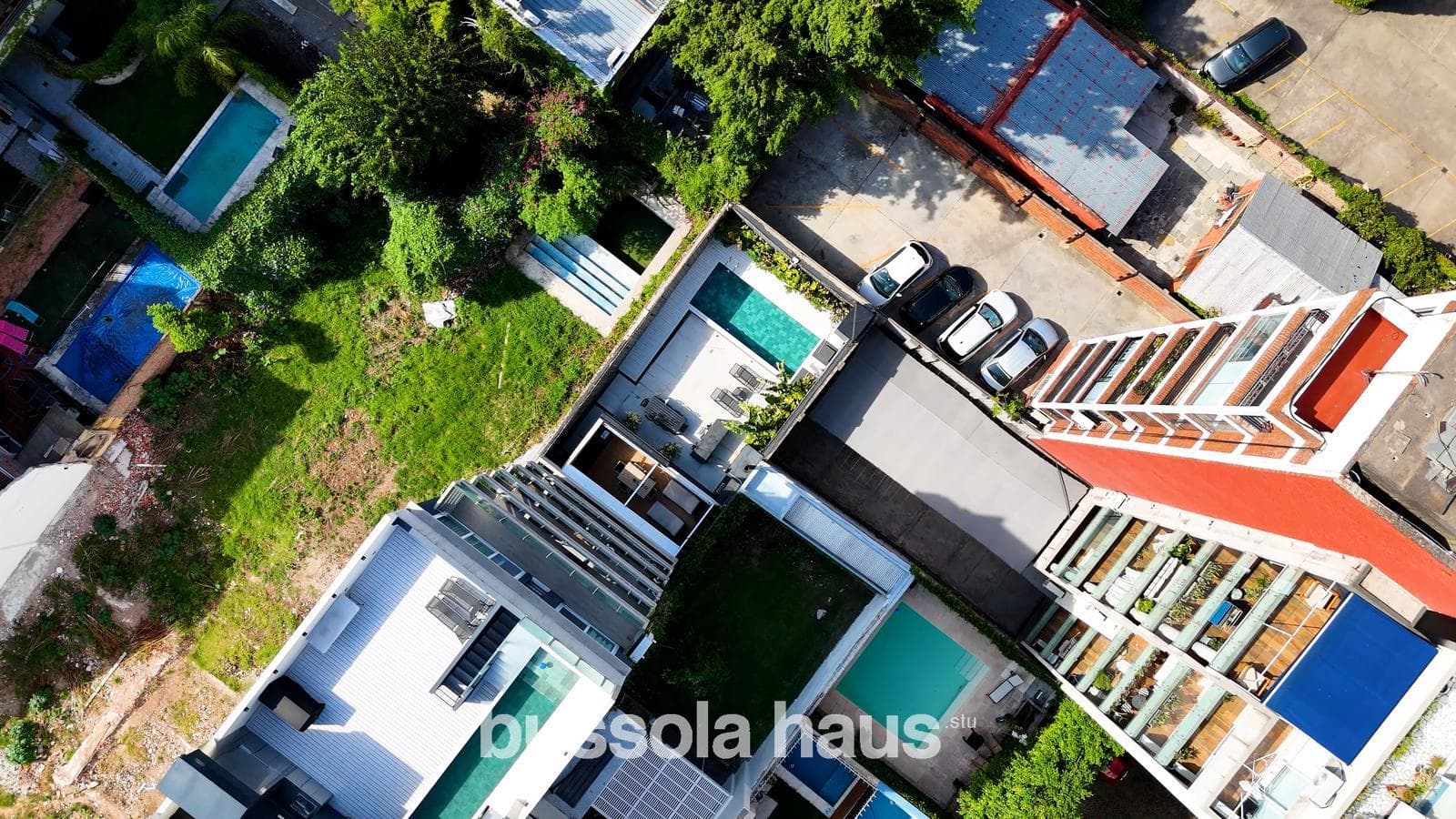 3-room apartment for sale with garage and ground-level patio in Belgrano