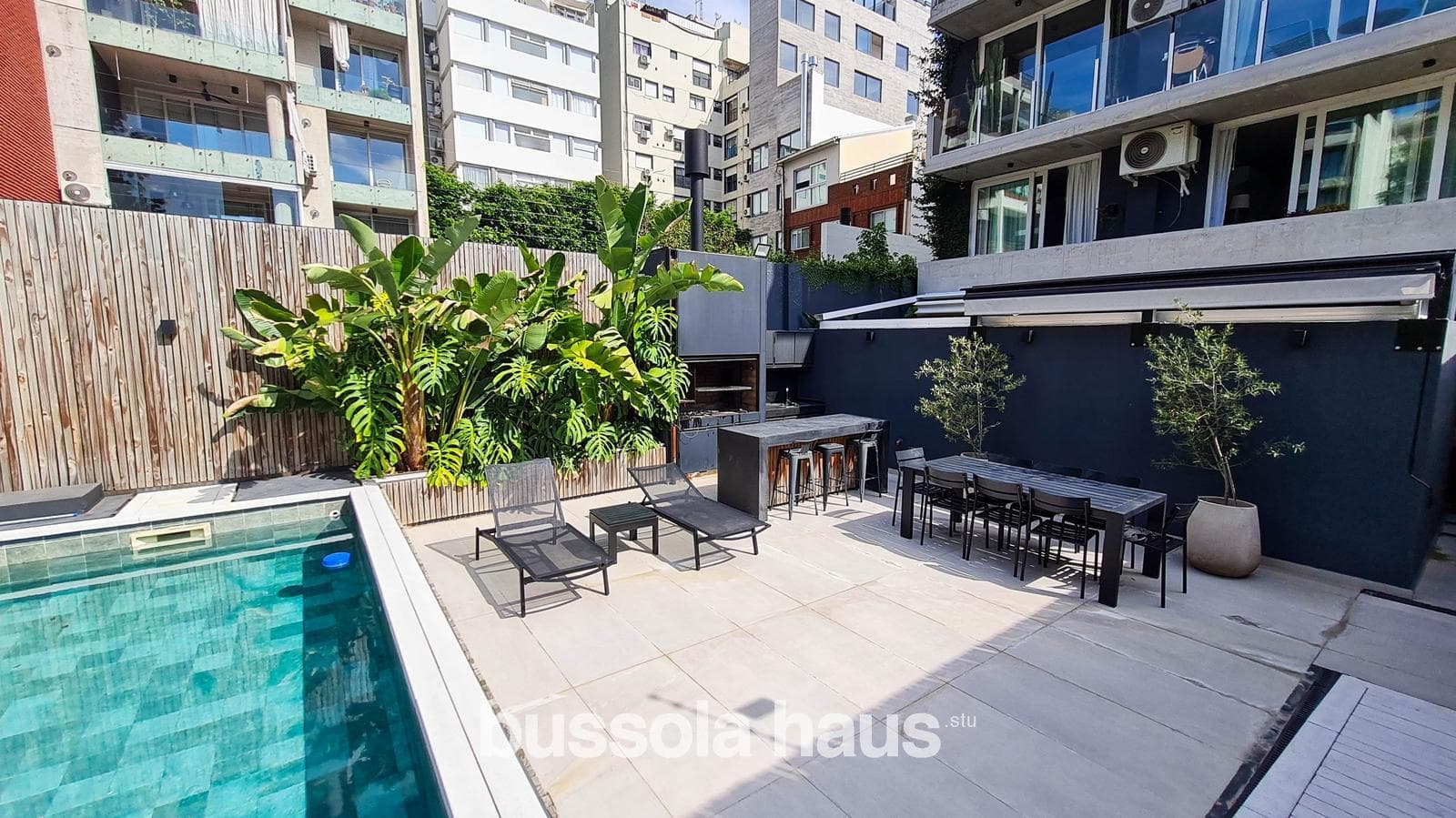 3-room apartment for sale with garage and ground-level patio in Belgrano