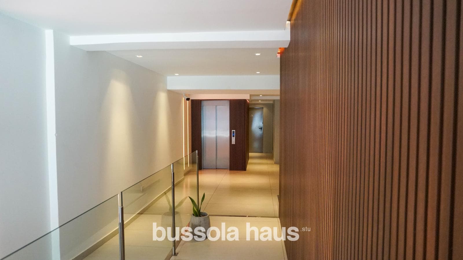 3-room apartment for sale with garage and ground-level patio in Belgrano