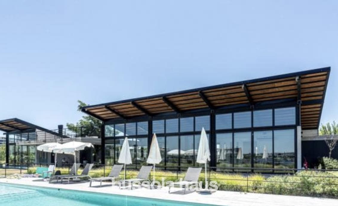 House on an interior lot in Carpinchos, Nordelta
