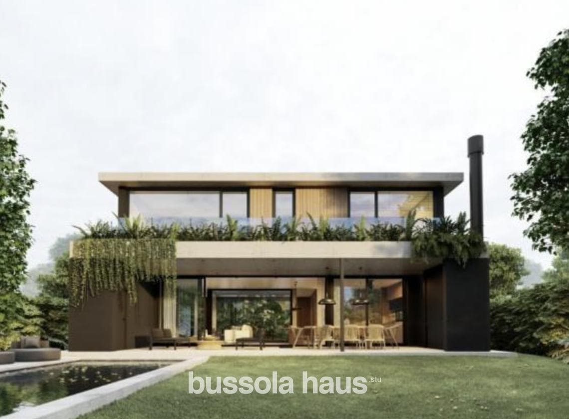 House on an interior lot in Carpinchos, Nordelta