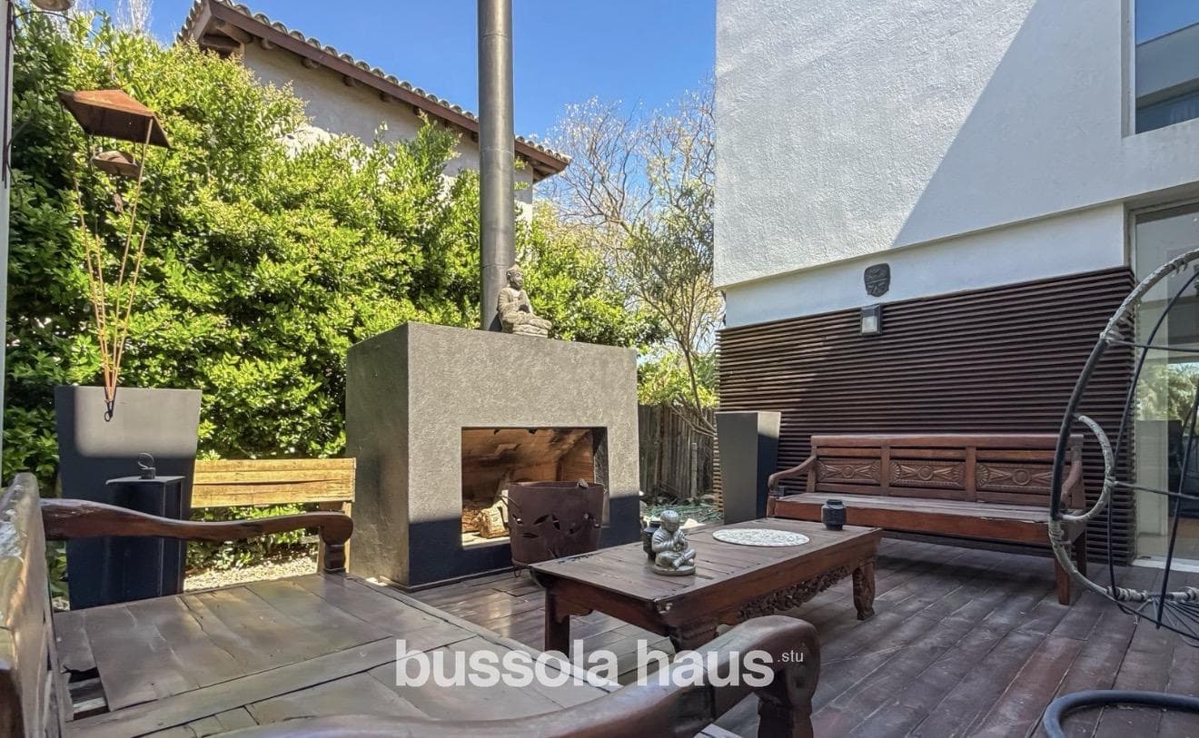 Lakefront Home for Sale in Santa Barbara