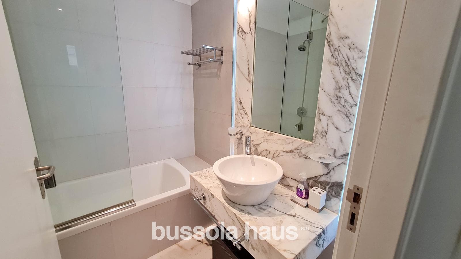 Half-Floor Apartment in Puerto Madero