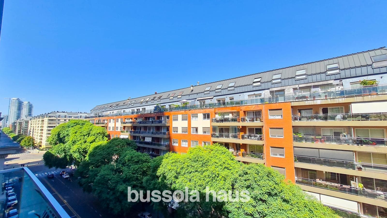 Half-Floor Apartment in Puerto Madero