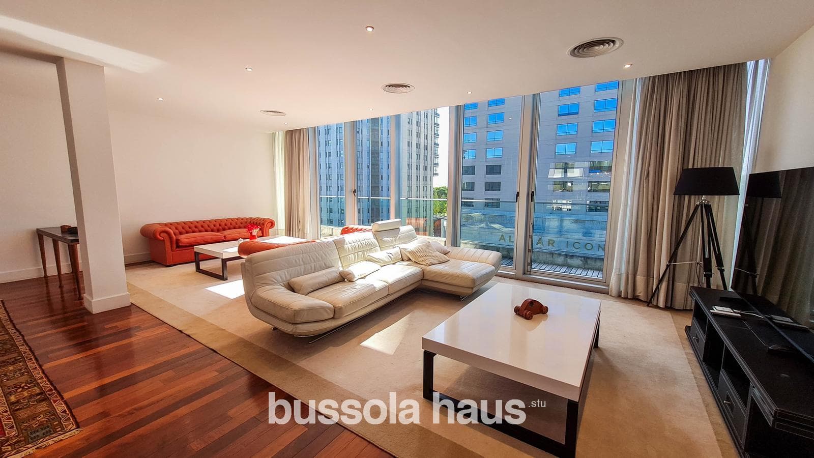 Half-Floor Apartment in Puerto Madero