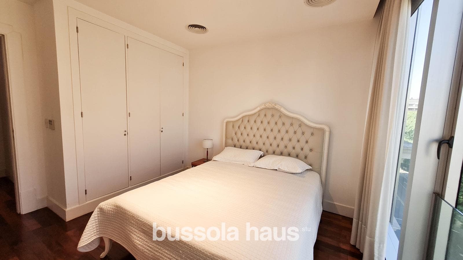 Half-Floor Apartment in Puerto Madero