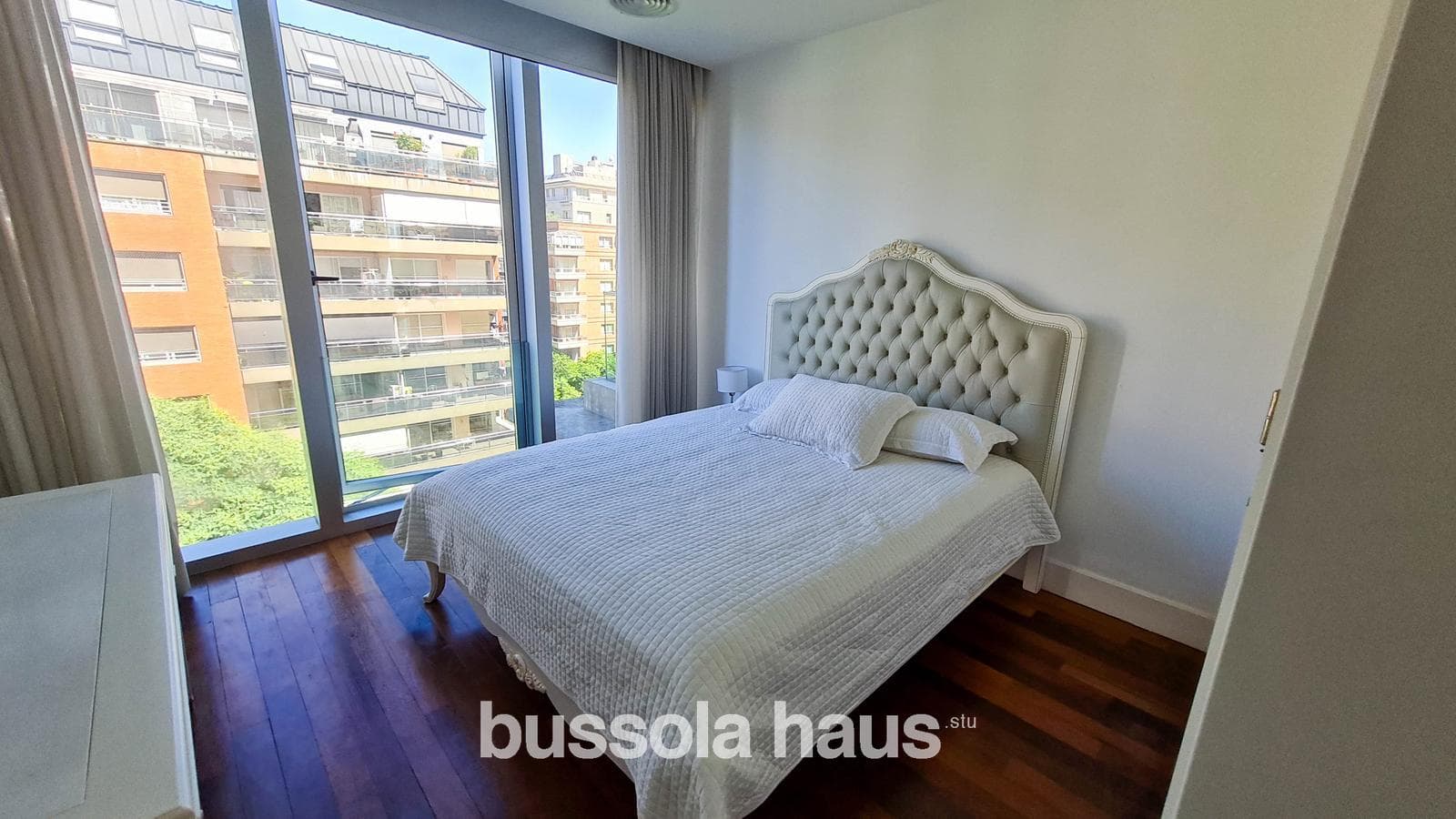 Half-Floor Apartment in Puerto Madero
