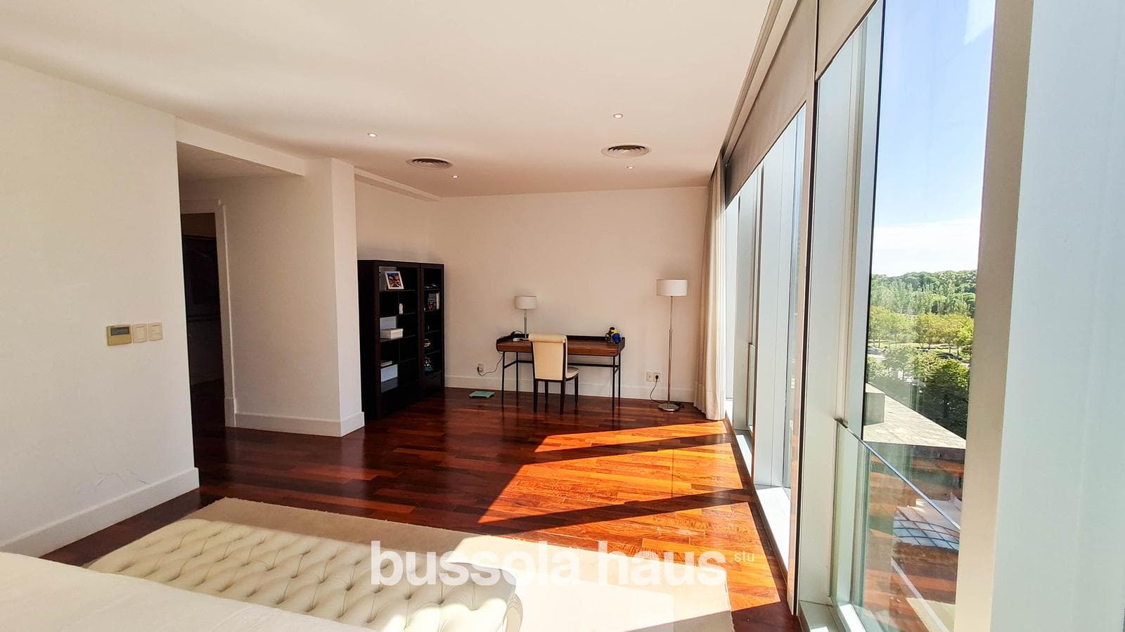 Half-Floor Apartment in Puerto Madero