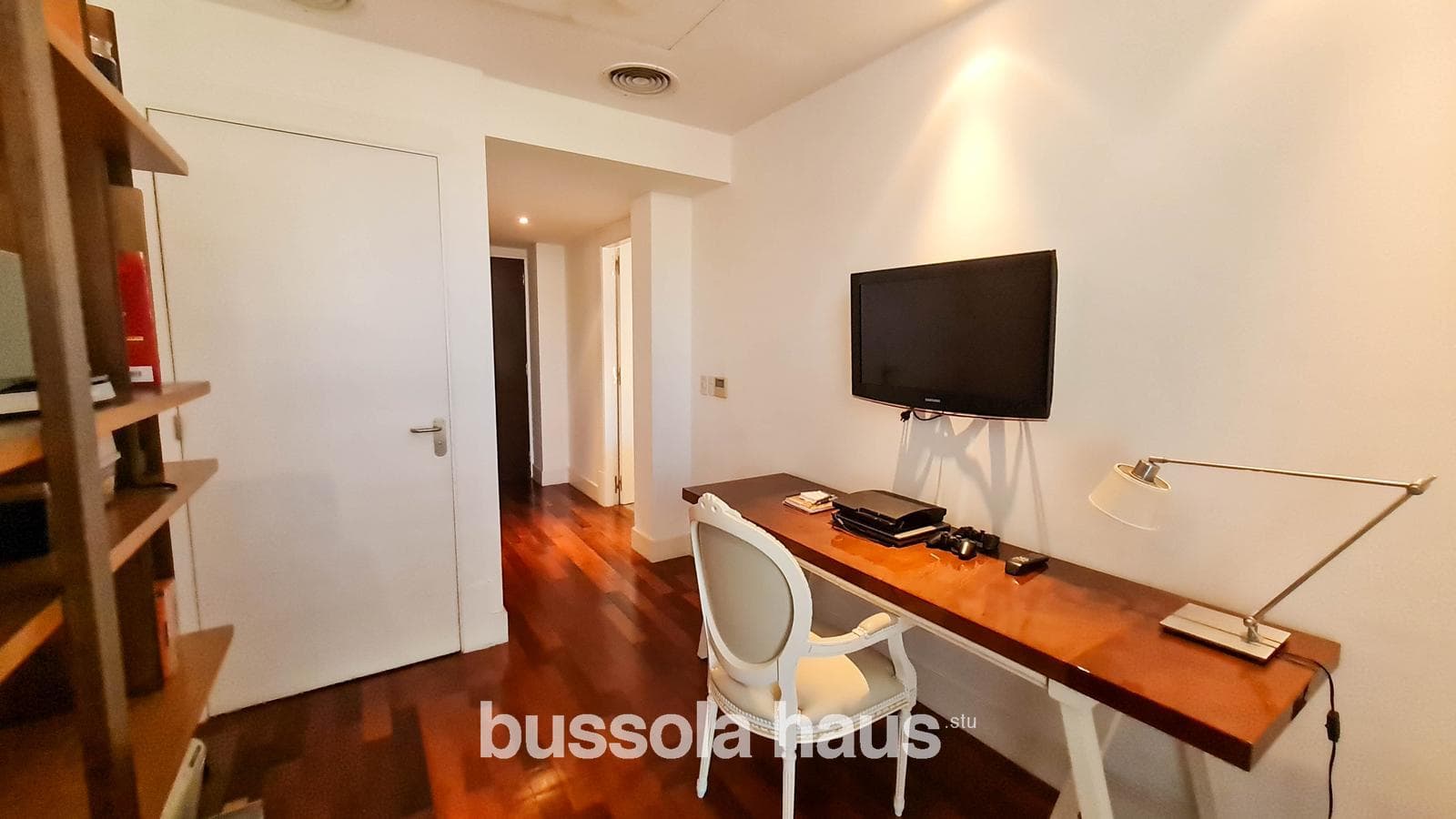 Half-Floor Apartment in Puerto Madero