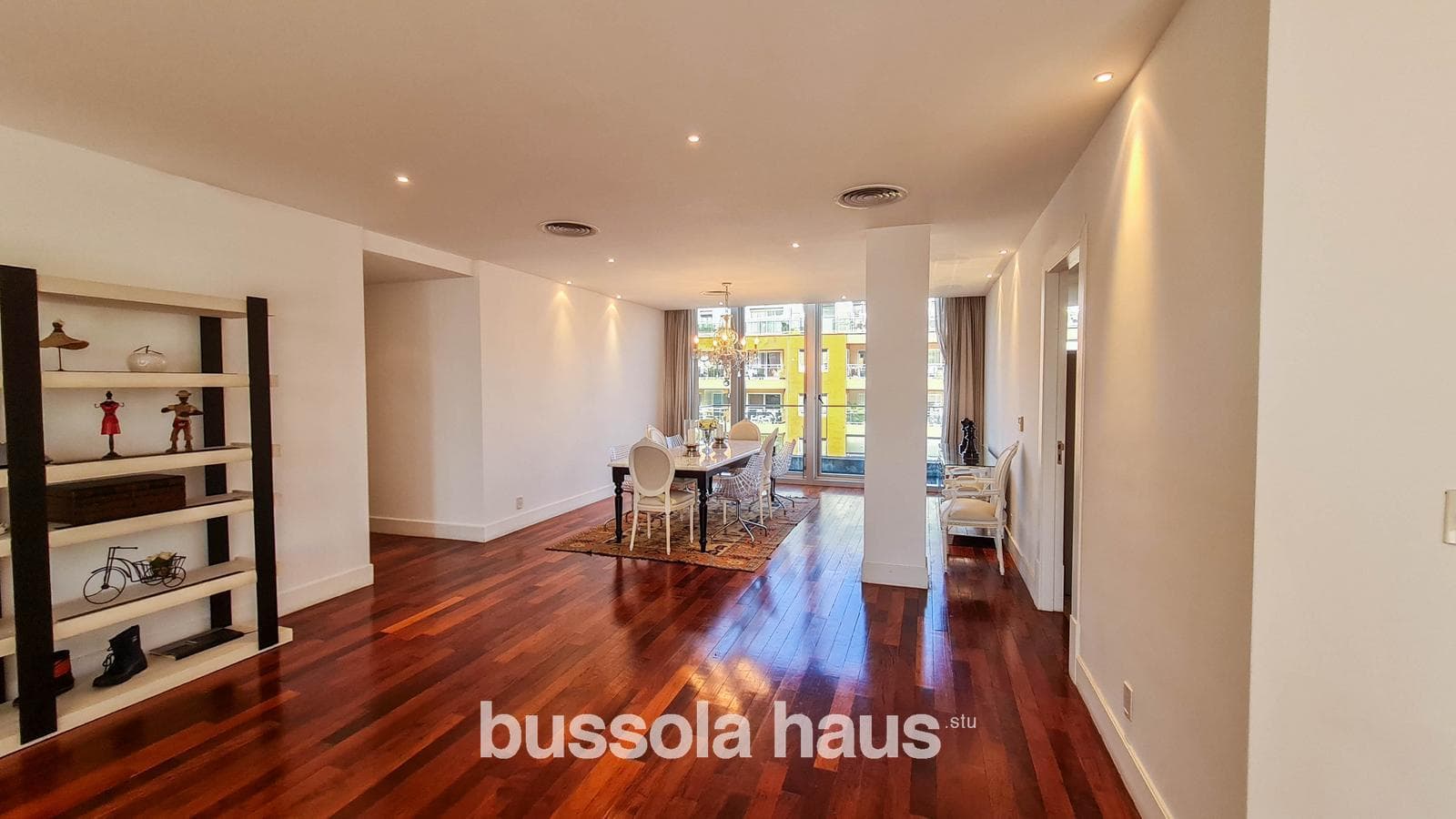 Half-Floor Apartment in Puerto Madero