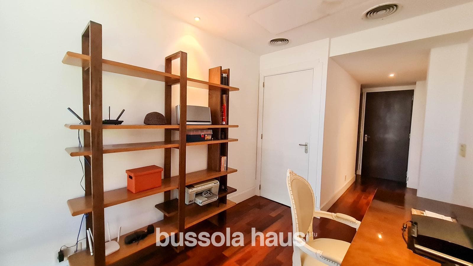 Half-Floor Apartment in Puerto Madero