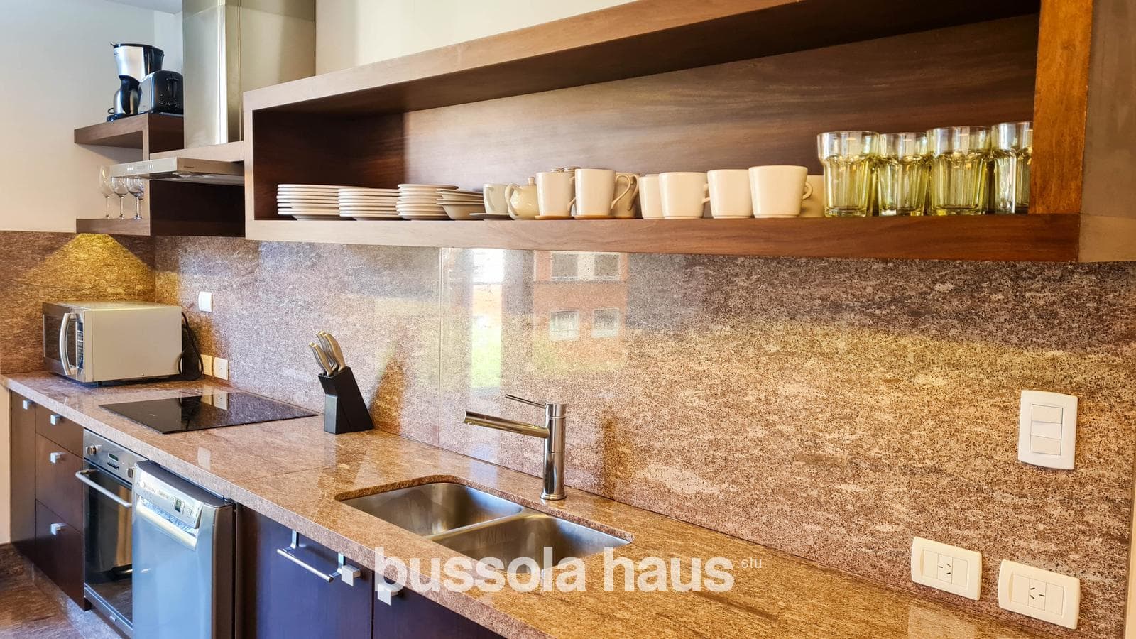 Half-Floor Apartment in Puerto Madero
