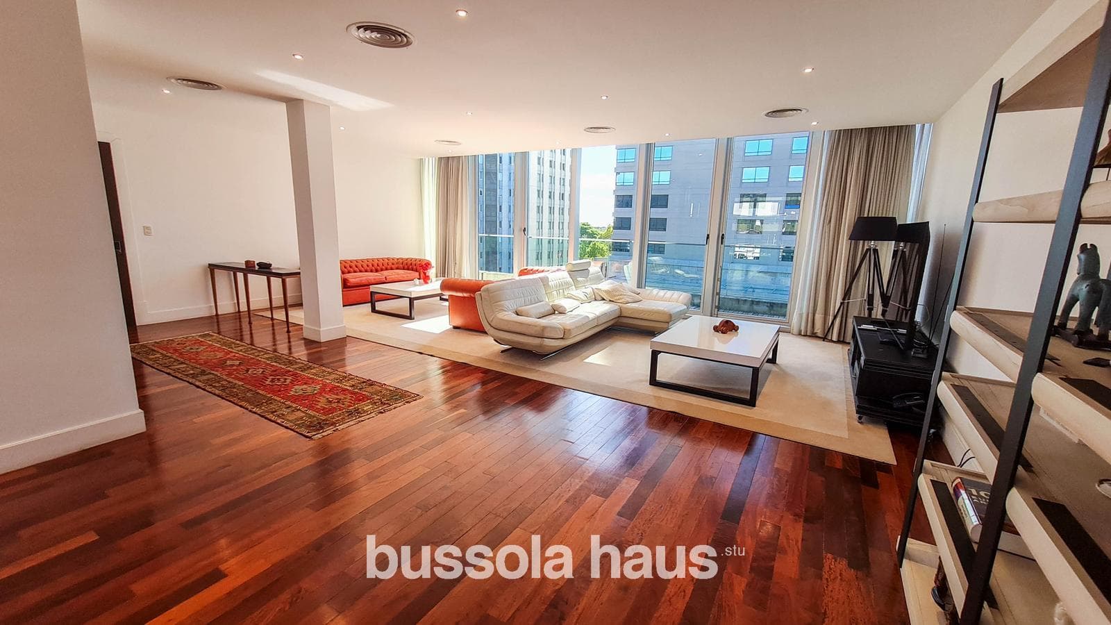 Half-Floor Apartment in Puerto Madero
