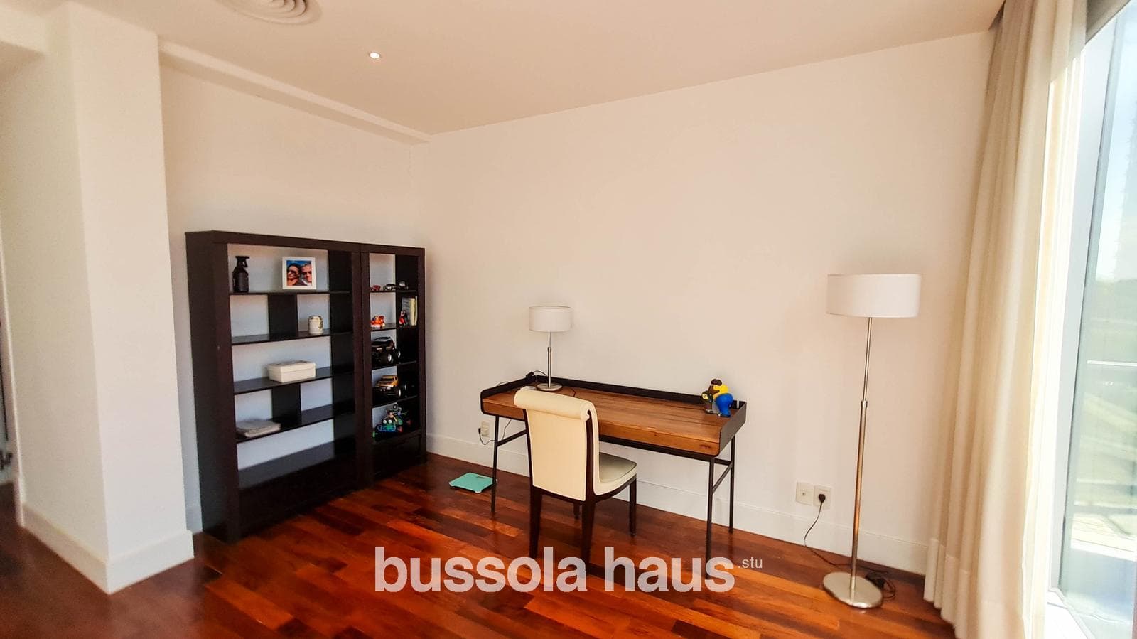 Half-Floor Apartment in Puerto Madero