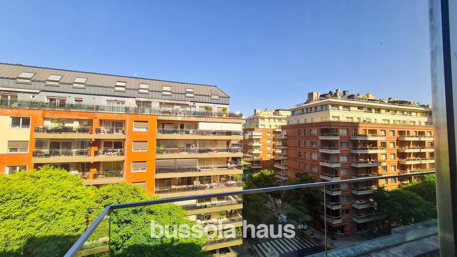 Half-Floor Apartment in Puerto Madero