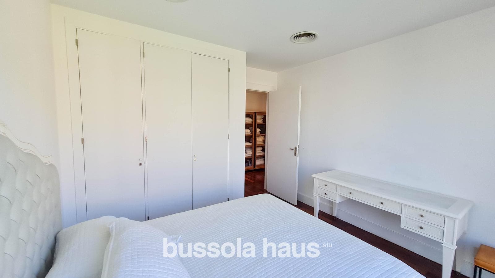 Half-Floor Apartment in Puerto Madero