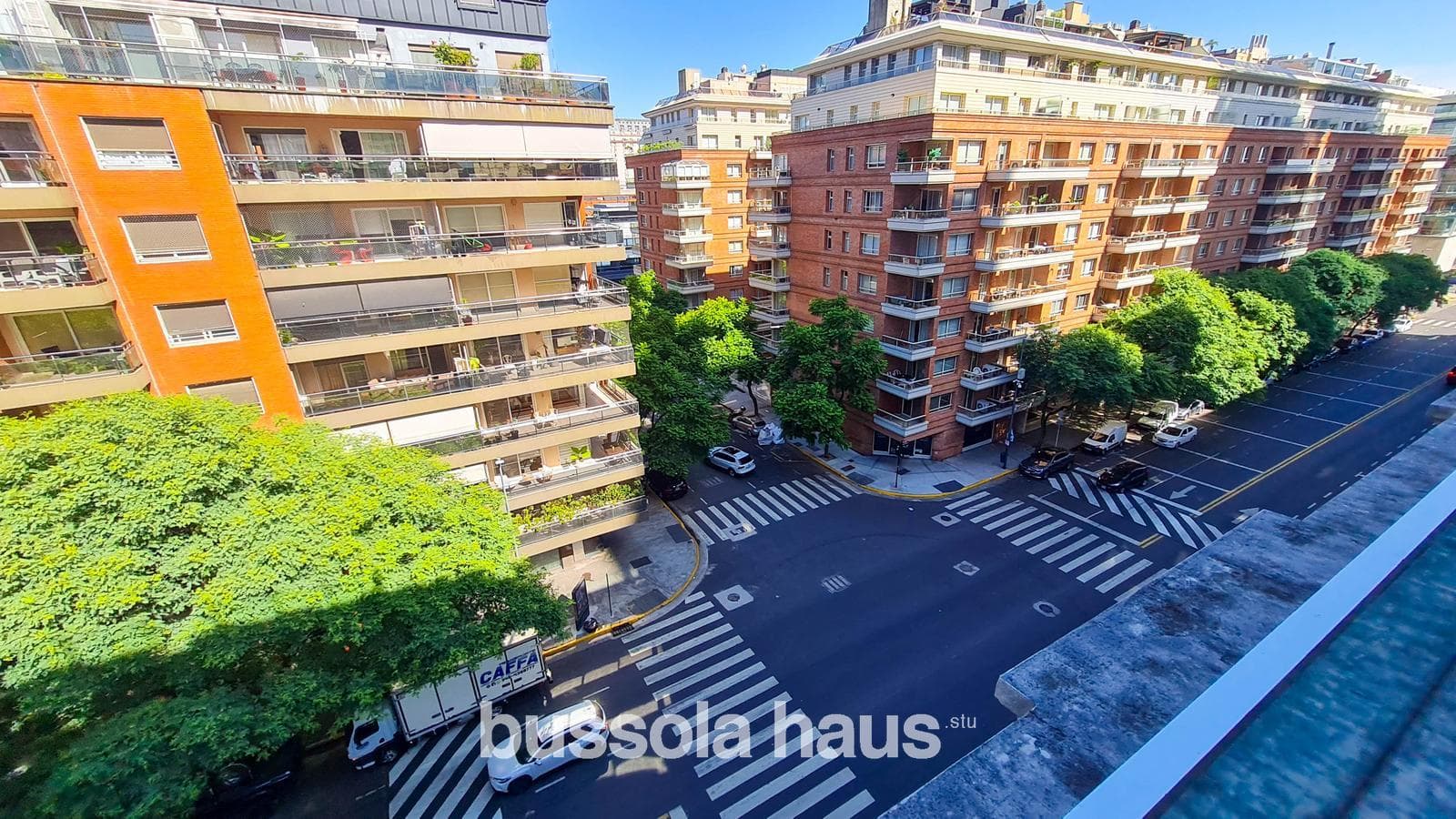 Half-Floor Apartment in Puerto Madero