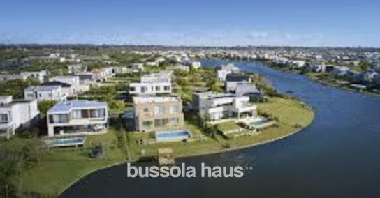 Lakefront Home for Sale in Costas Puertos del Lago