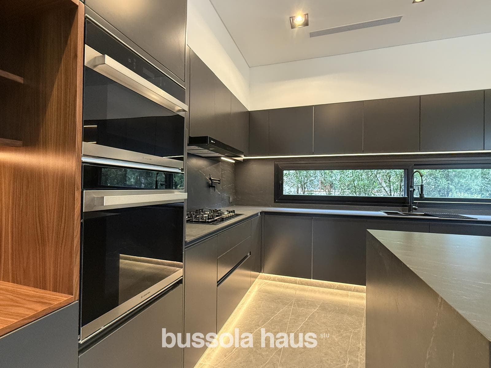4-Bedroom House by the River in El Yacht Nordelta