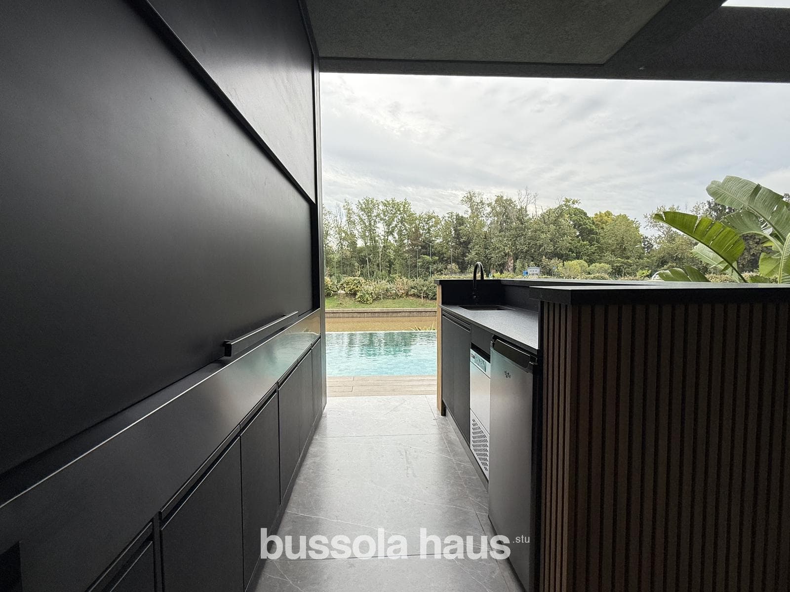 4-Bedroom House by the River in El Yacht Nordelta