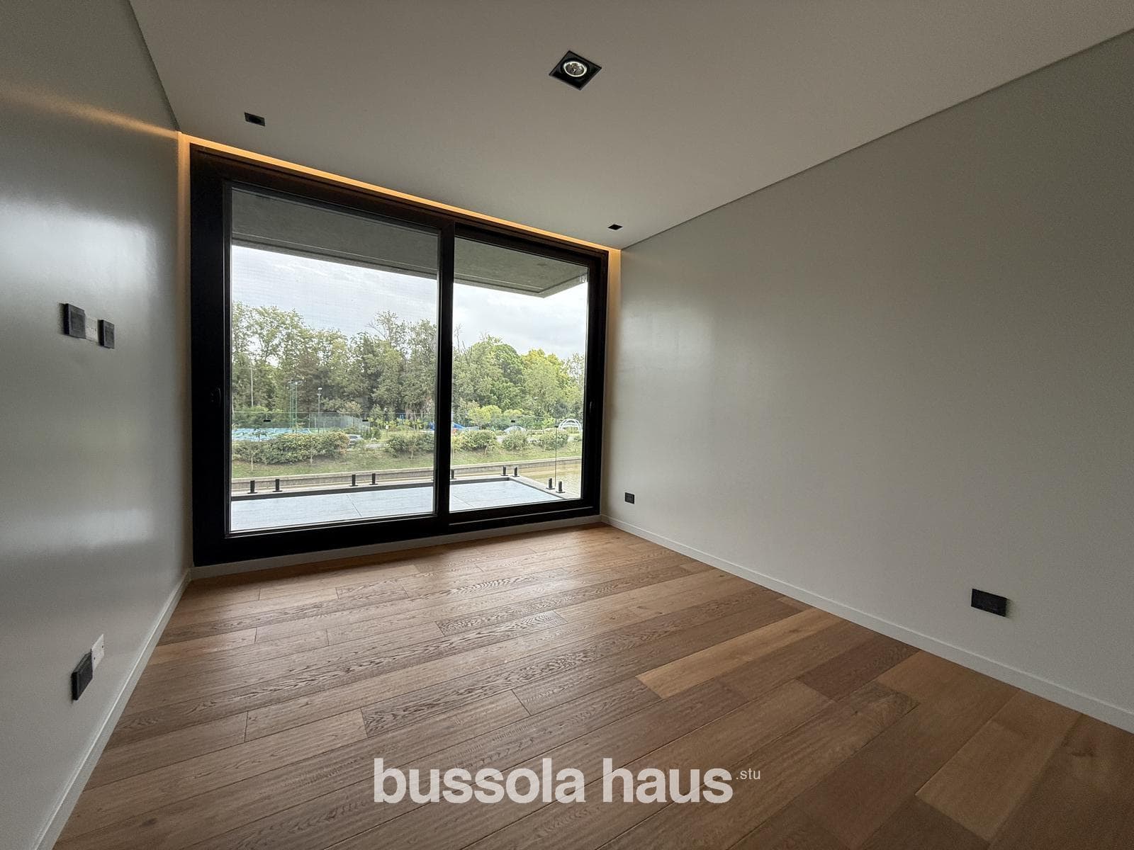 4-Bedroom House by the River in El Yacht Nordelta