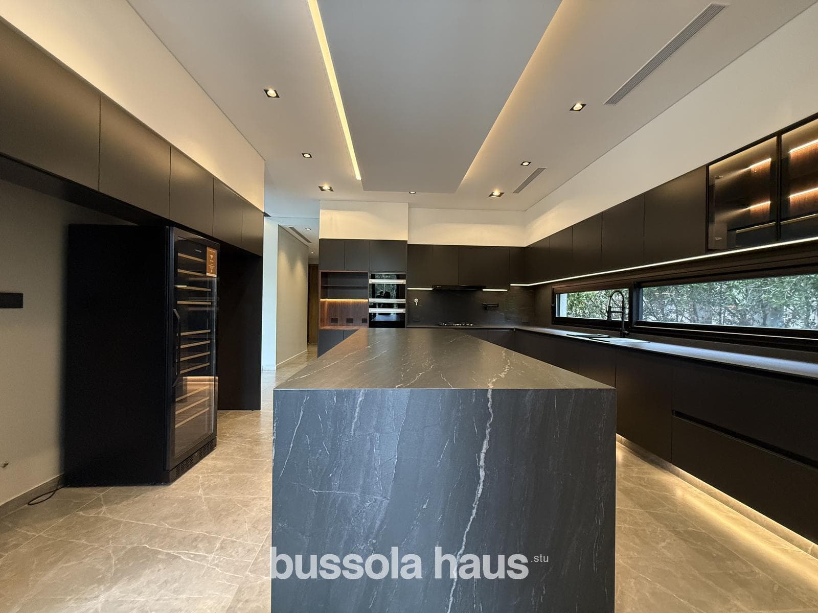 4-Bedroom House by the River in El Yacht Nordelta