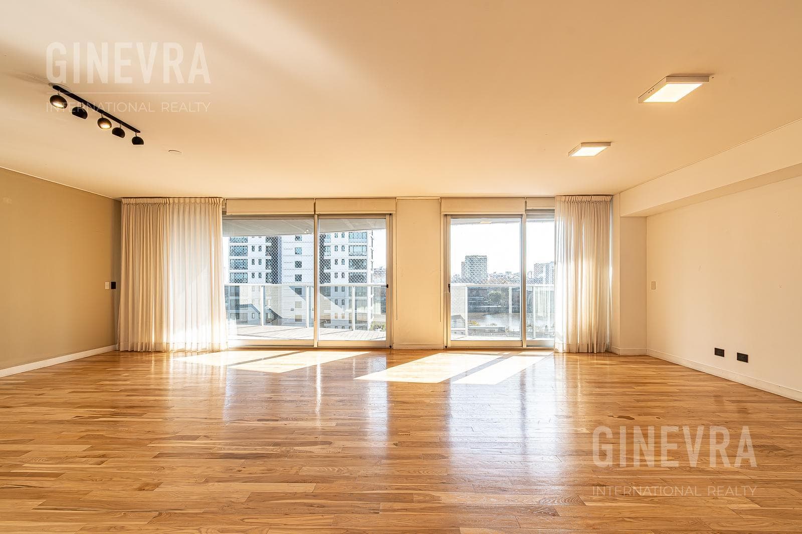4-Room Apartment with 2 Parking Spaces for Rent - Harbour House | Puerto Madero